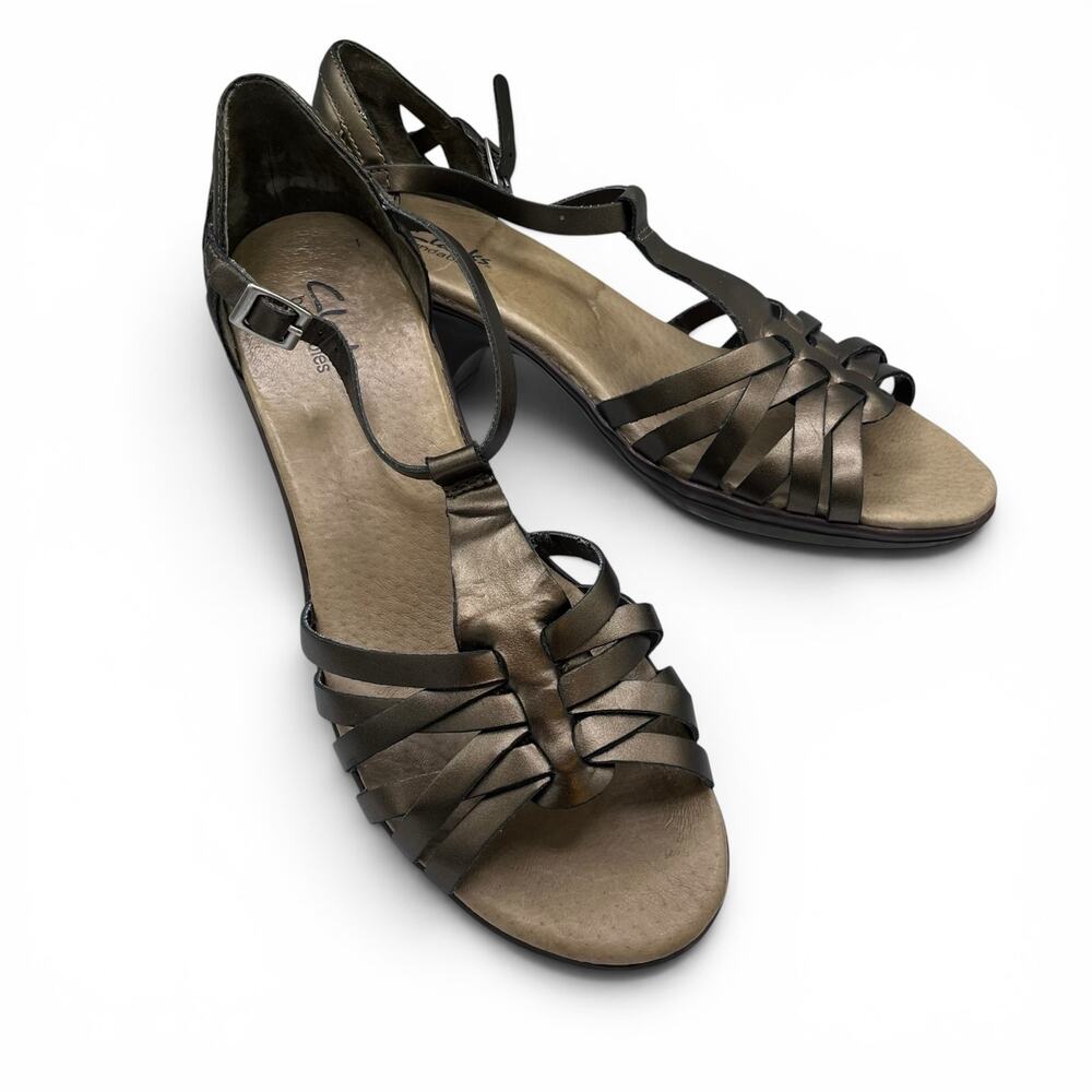 Clark’s Leather Bendables Bronze Sandals 9M Buckle Closure Buckle Strap